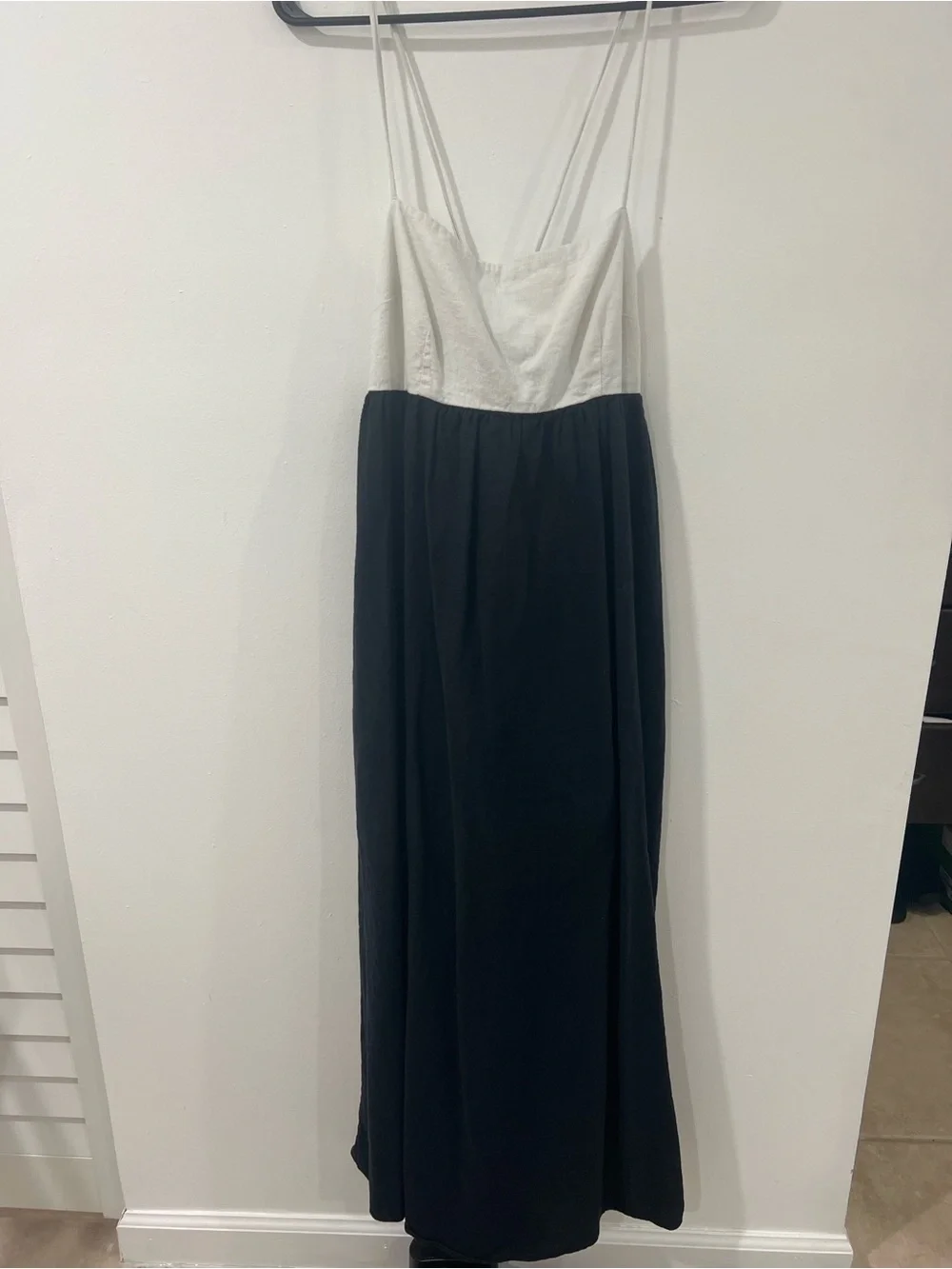 Abercrombie & Fitch Black and White Spaghetti Strap Maxi Dress